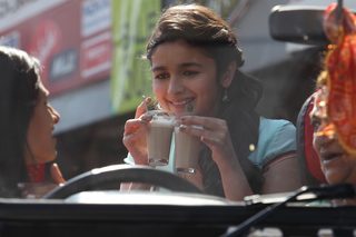Humpty Sharma Ki Dulhania still 1