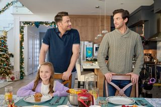 The Holiday Sitter still 8