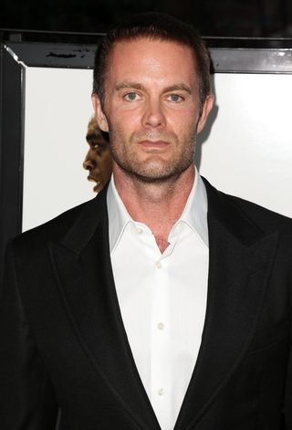 Garret Dillahunt, photo 2 of 3