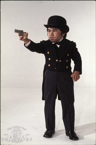 The Man with the Golden Gun still 5