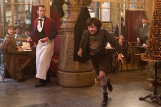 Hugo still 8
