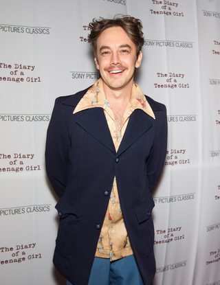 Entertainment still 6