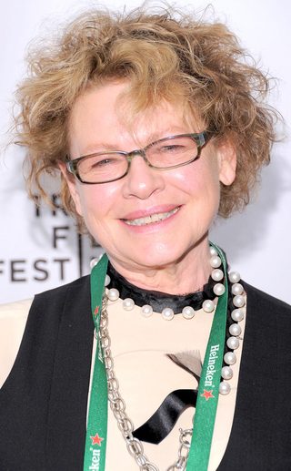 Dianne Wiest, photo 1 of 3