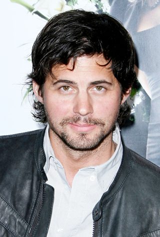 Kristoffer Polaha, photo 2 of 3