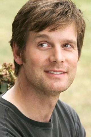 Peter Krause, photo 2 of 3