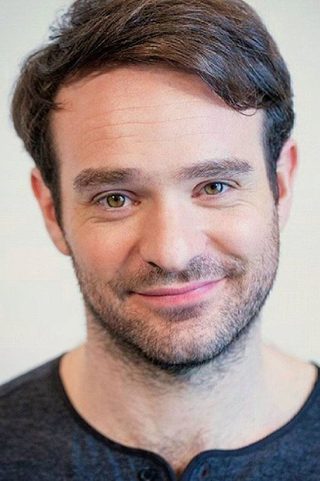 Charlie Cox, photo 2 of 3