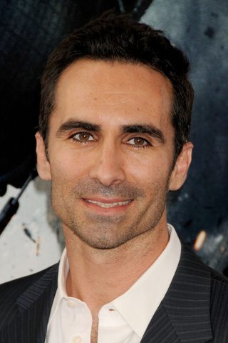 Nestor Carbonell, photo 1 of 3