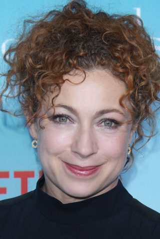 Alex Kingston, photo 2 of 3