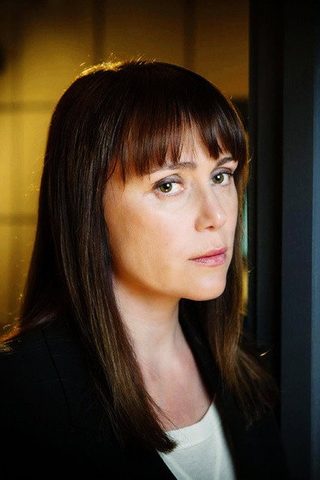 Keeley Hawes, photo 2 of 3