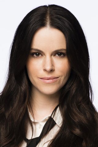Emily Hampshire, photo 1 of 3