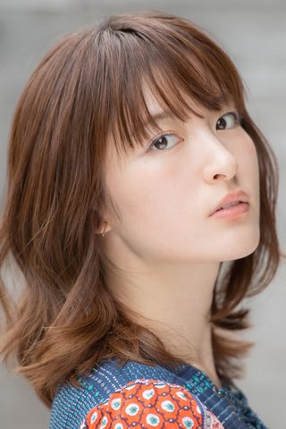 Mikako Komatsu, photo 1 of 3