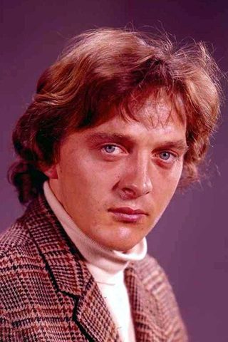 David Hemmings, photo 1 of 3