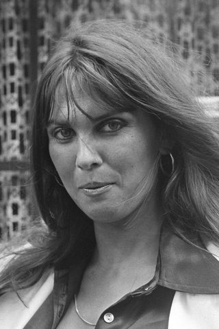 Caroline Munro, photo 2 of 3