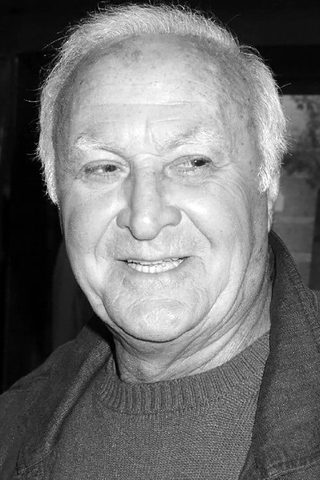 Robert Loggia, photo 1 of 3