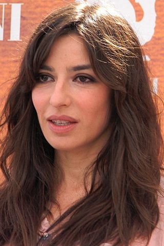 Sabrina Impacciatore, photo 2 of 3