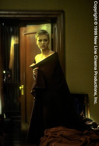 The Astronaut's Wife still 7