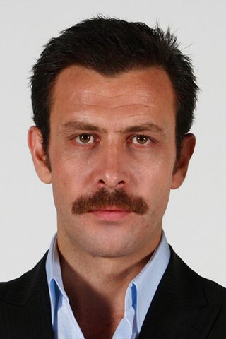 Nejat Isler, photo 3 of 3