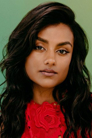 Simone Ashley, photo 2 of 3