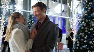 Jingle Around the Clock still 6