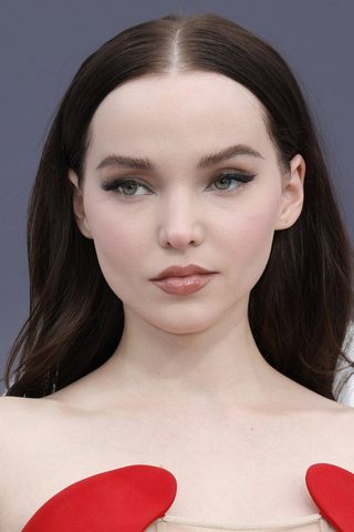 Dove Cameron, photo 1 of 3
