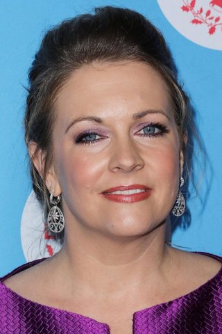 Melissa Joan Hart, photo 2 of 3
