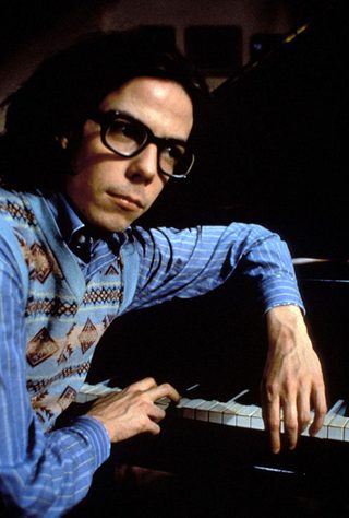 Noah Taylor, photo 2 of 3