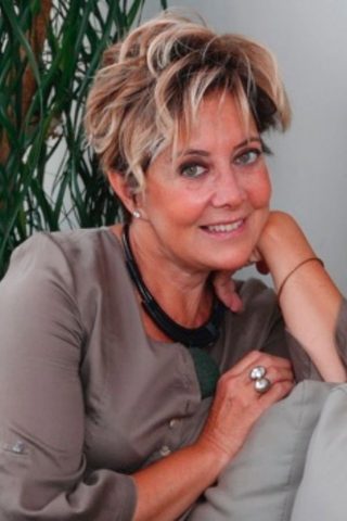Tilbe Saran, photo 3 of 3