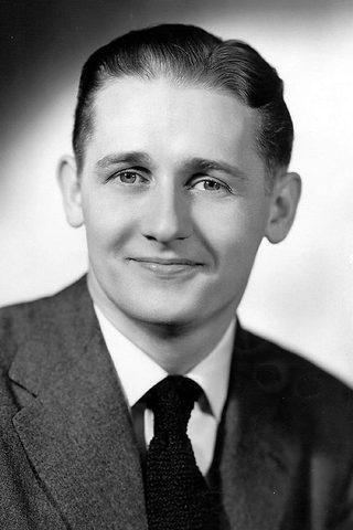 Alan Young, photo 2 of 3