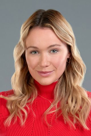 Katrina Bowden, photo 1 of 3