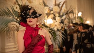 Cruella still 6