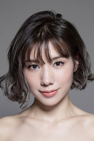 Riisa Naka, photo 2 of 3