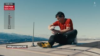 Skyscraper Live still 4