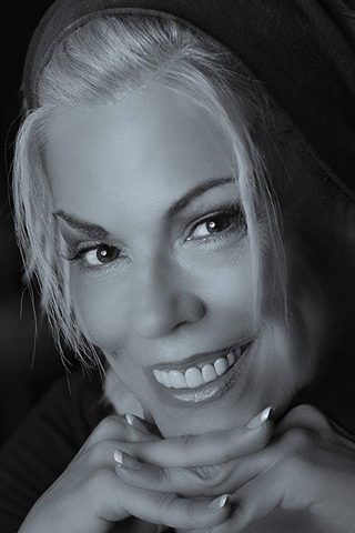 Anne Gaybis, photo 3 of 3