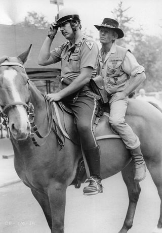 Crocodile Dundee still 4