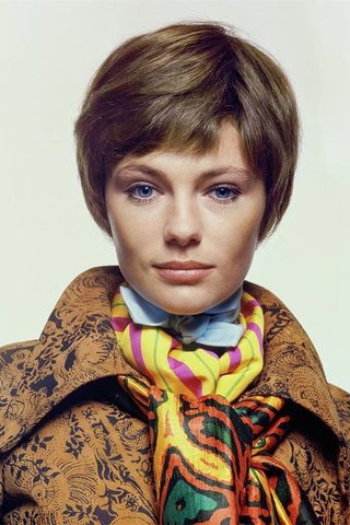 Jacqueline Bisset, photo 1 of 3