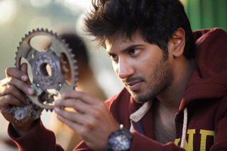 Neelakasham Pachakadal Chuvanna Bhoomi still 2
