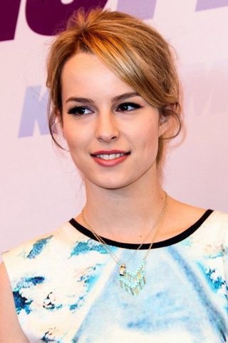 Bridgit Mendler, photo 2 of 3