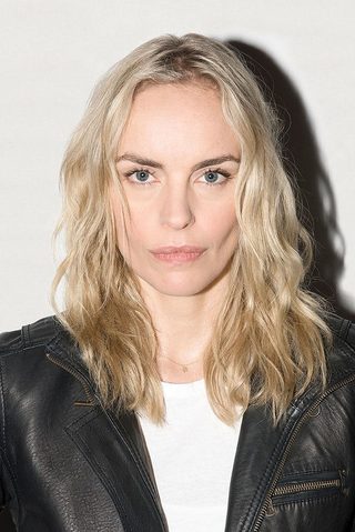 Nina Hoss, photo 2 of 3