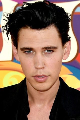 Austin Butler, photo 1 of 3
