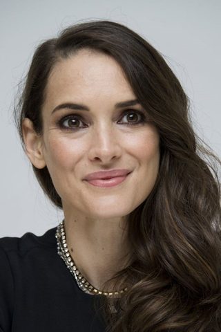 Winona Ryder, photo 2 of 3