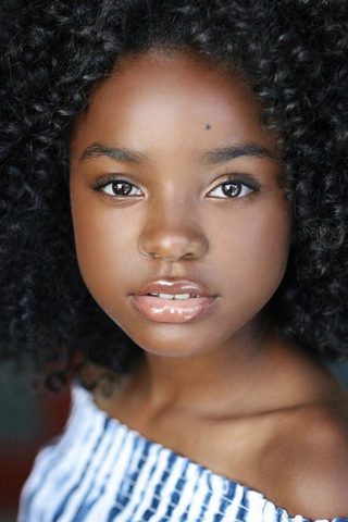 Saniyya Sidney, photo 1 of 3