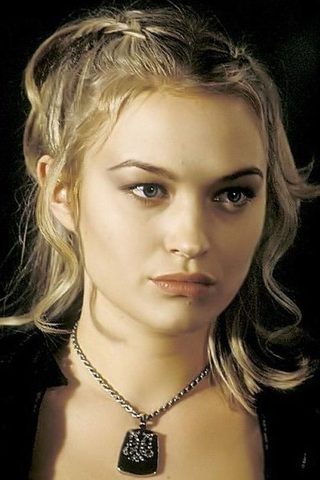 Sophia Myles, photo 2 of 3