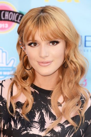 Bella Thorne, photo 1 of 2