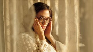 Maria still 4