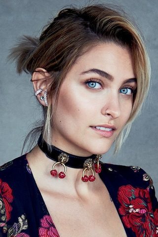 Paris Jackson, photo 3 of 3