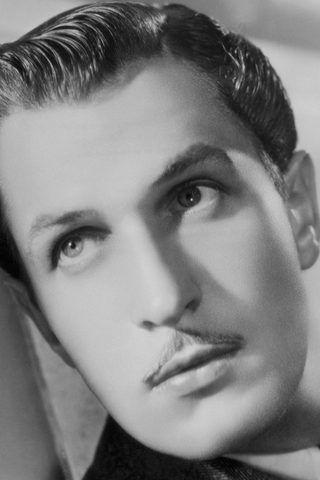 Vincent Price, photo 2 of 3