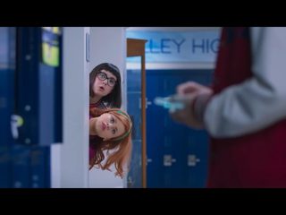 Daphne & Velma still 5