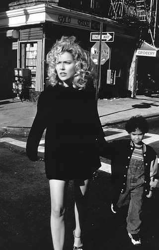 Gloria still 6