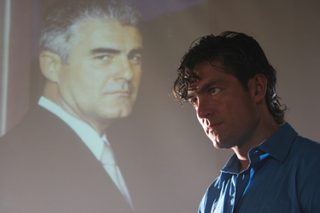 Ladrón que roba a ladrón still 8