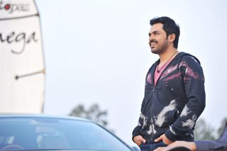 Oopiri still 1